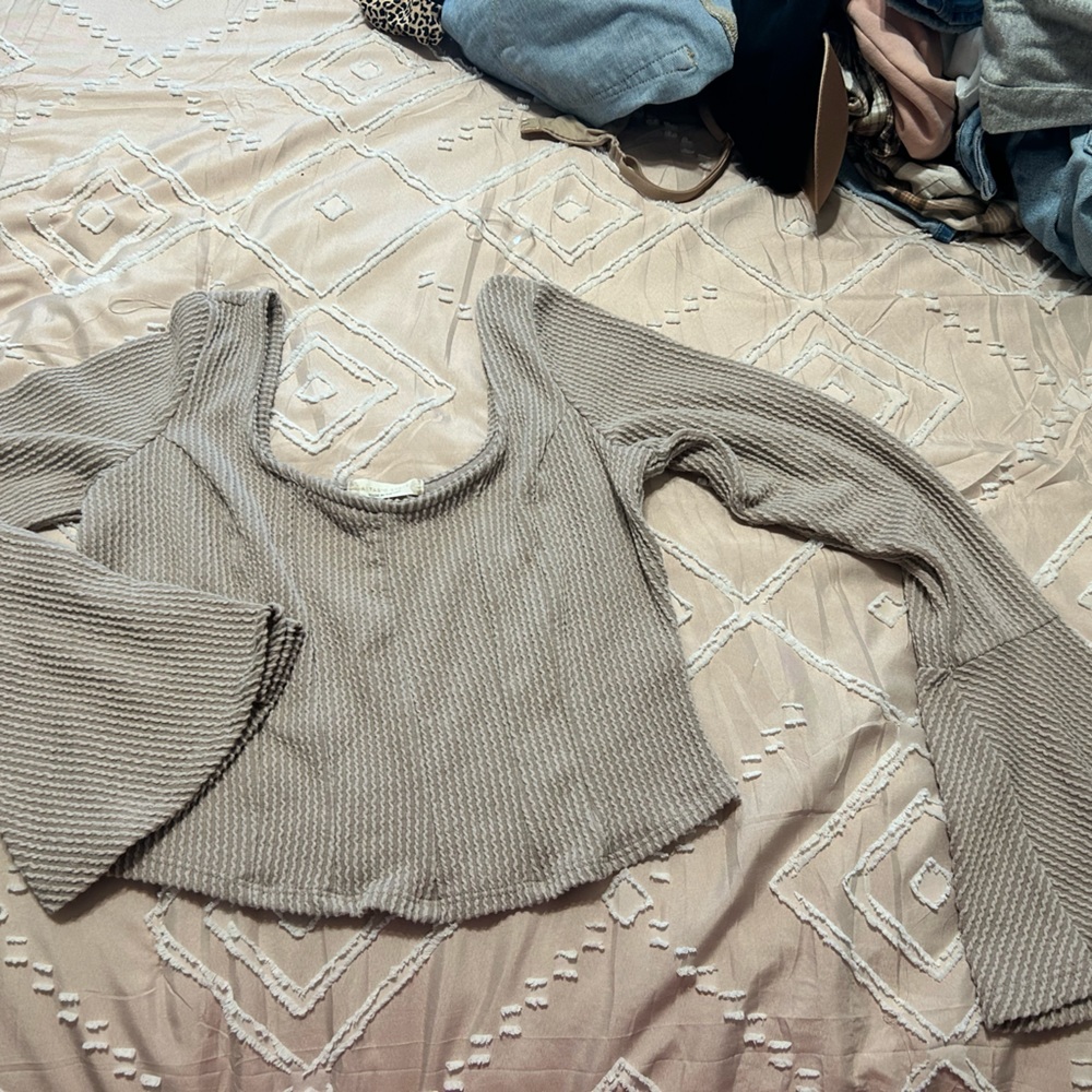 Altar’d State Flare sleeve Crop top